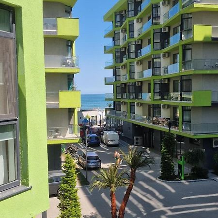 Nasty 24 Aparthotel Pool & Spa Mamaia Nord Năvodari Extérieur photo