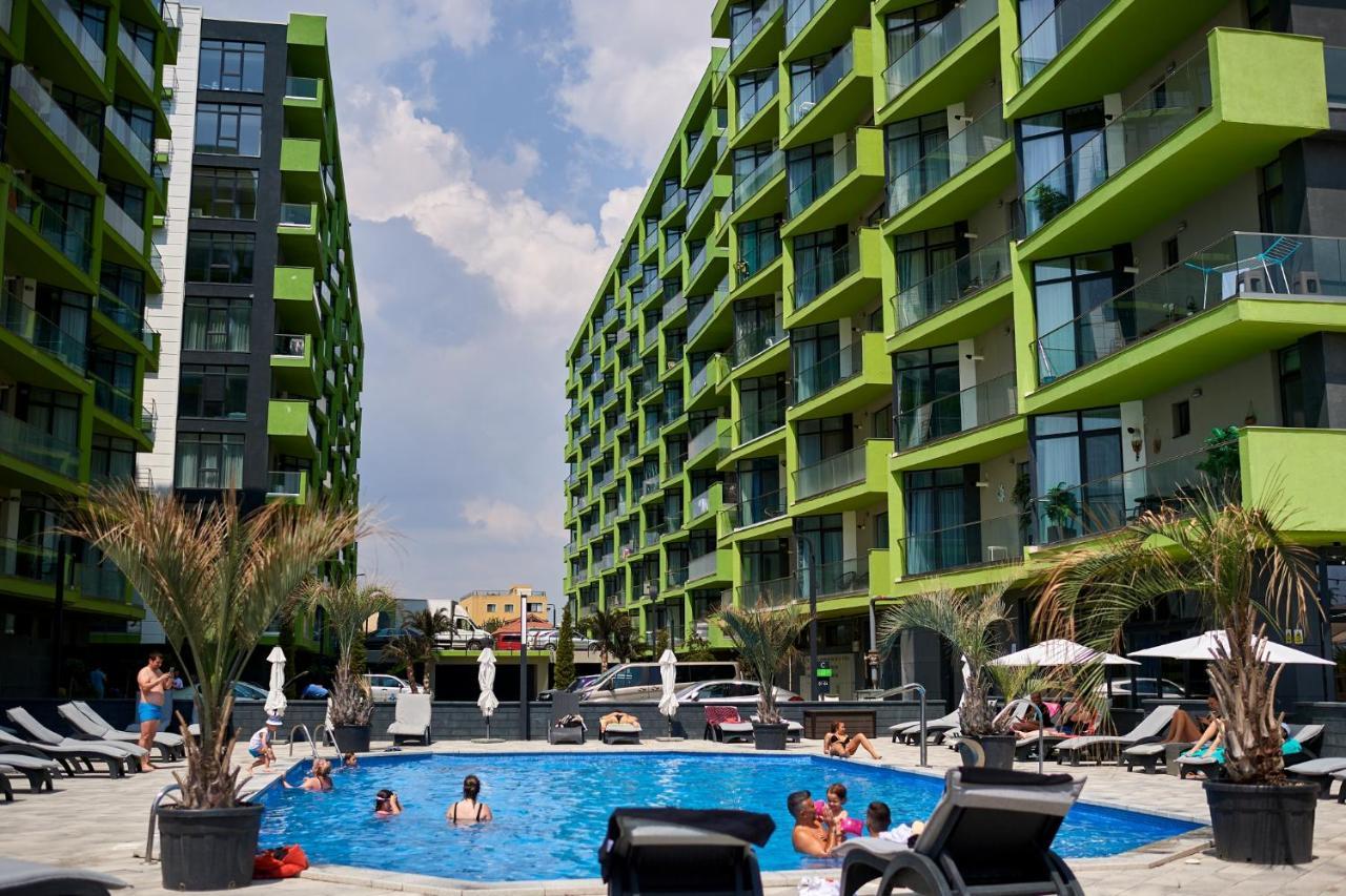 Nasty 24 Aparthotel Pool & Spa Mamaia Nord Năvodari Extérieur photo