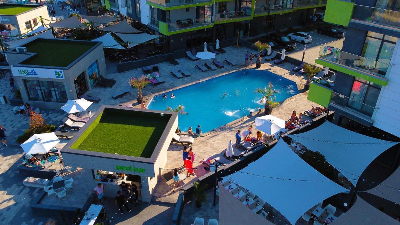 Nasty 24 Aparthotel Pool & Spa Mamaia Nord Năvodari Extérieur photo