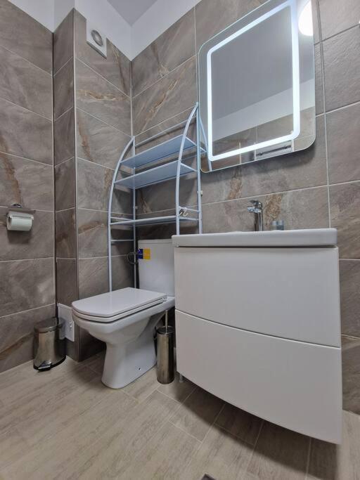 Nasty 24 Aparthotel Pool & Spa Mamaia Nord Năvodari Extérieur photo