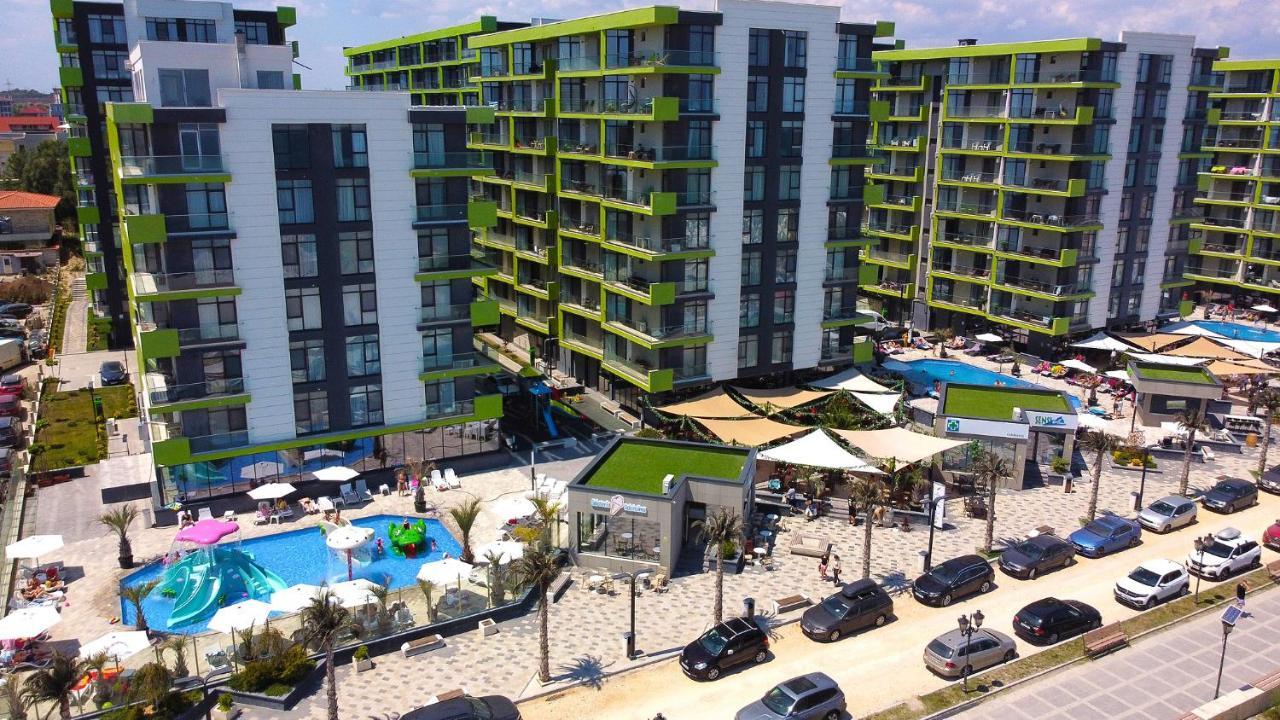 Nasty 24 Aparthotel Pool & Spa Mamaia Nord Năvodari Extérieur photo